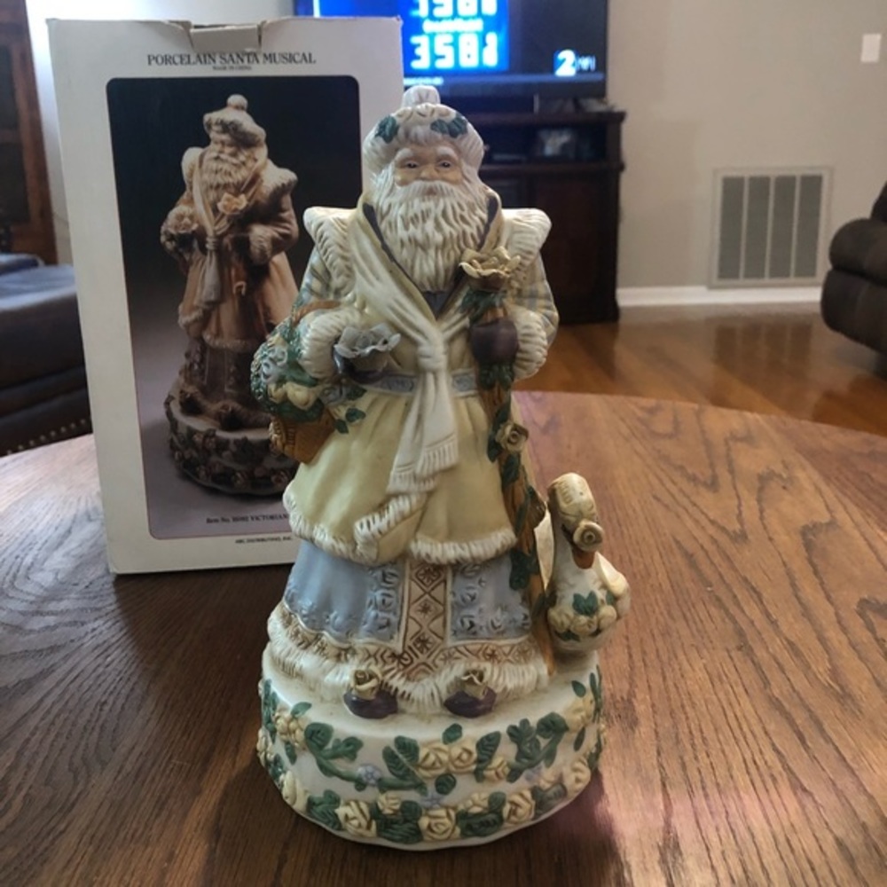 Vintage Victorian Rose Santa With Swan Music Box Dreaming Of A White Christmas